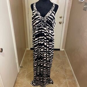 a.n.a Black and Cream Patterned Maxi Dress